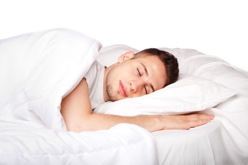 Sopivalla tyynyllä ja patjalla nukkuessa selkäranka on luonnollisessa asennossa.
